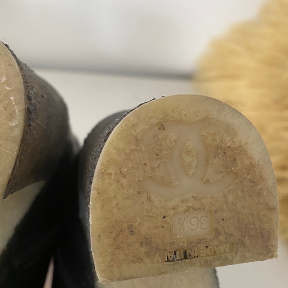 Classic Chanel CC lock bootie - Picture 9 of 9